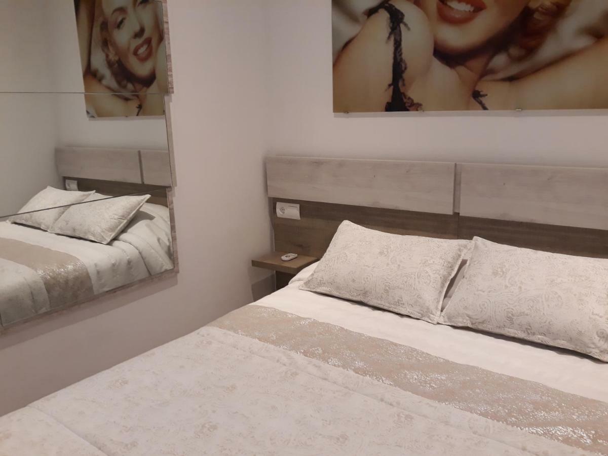 Marilyn * Roses